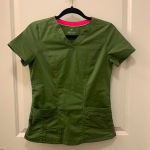 Beyond Scrubs Green XS Scrub Top